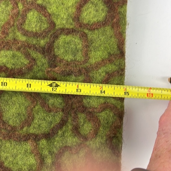 Gorgeous Green Felted Tote bag with Brown Swirl Pattern - Picture 6 of 8